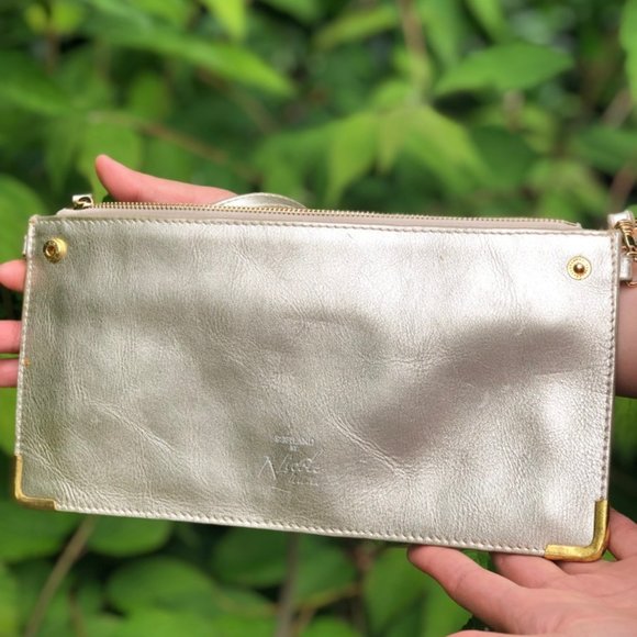 Chic Leather Clutch/Crossbody Bag - Picture 1 of 3